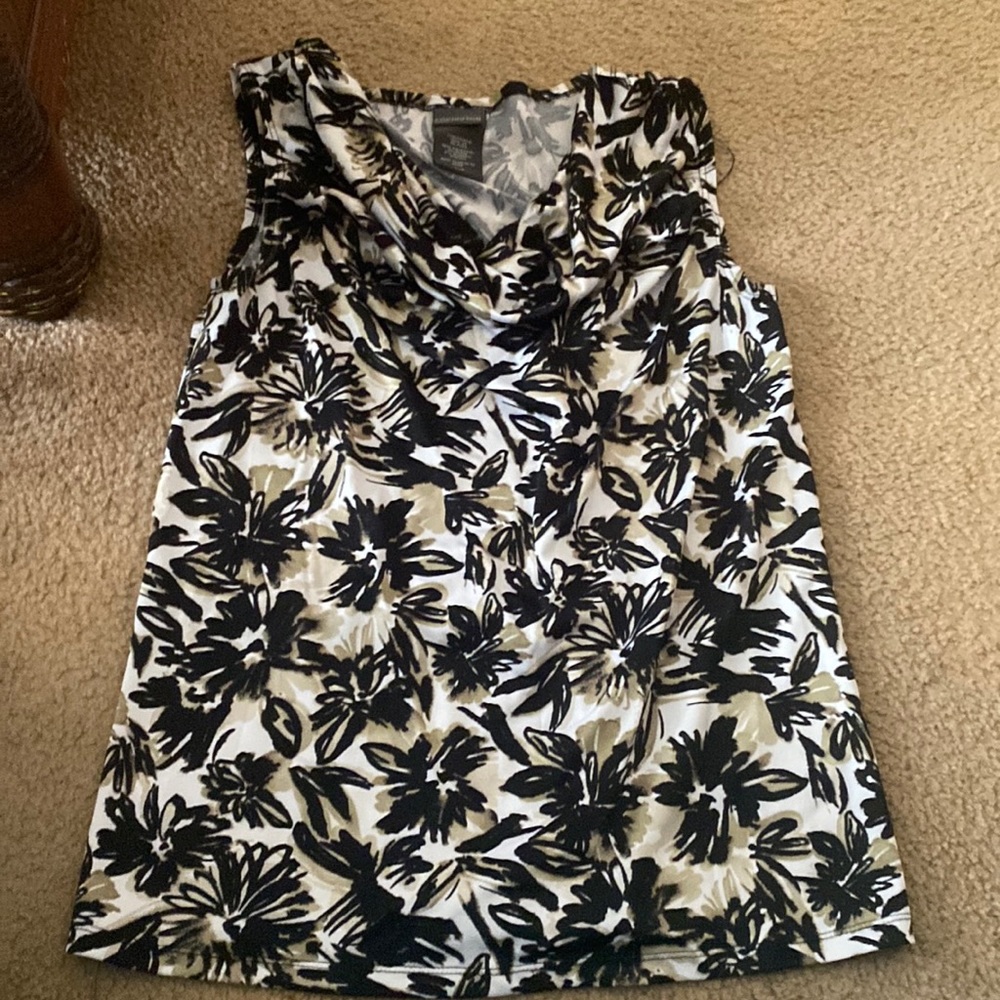 Sleeveless Blouse